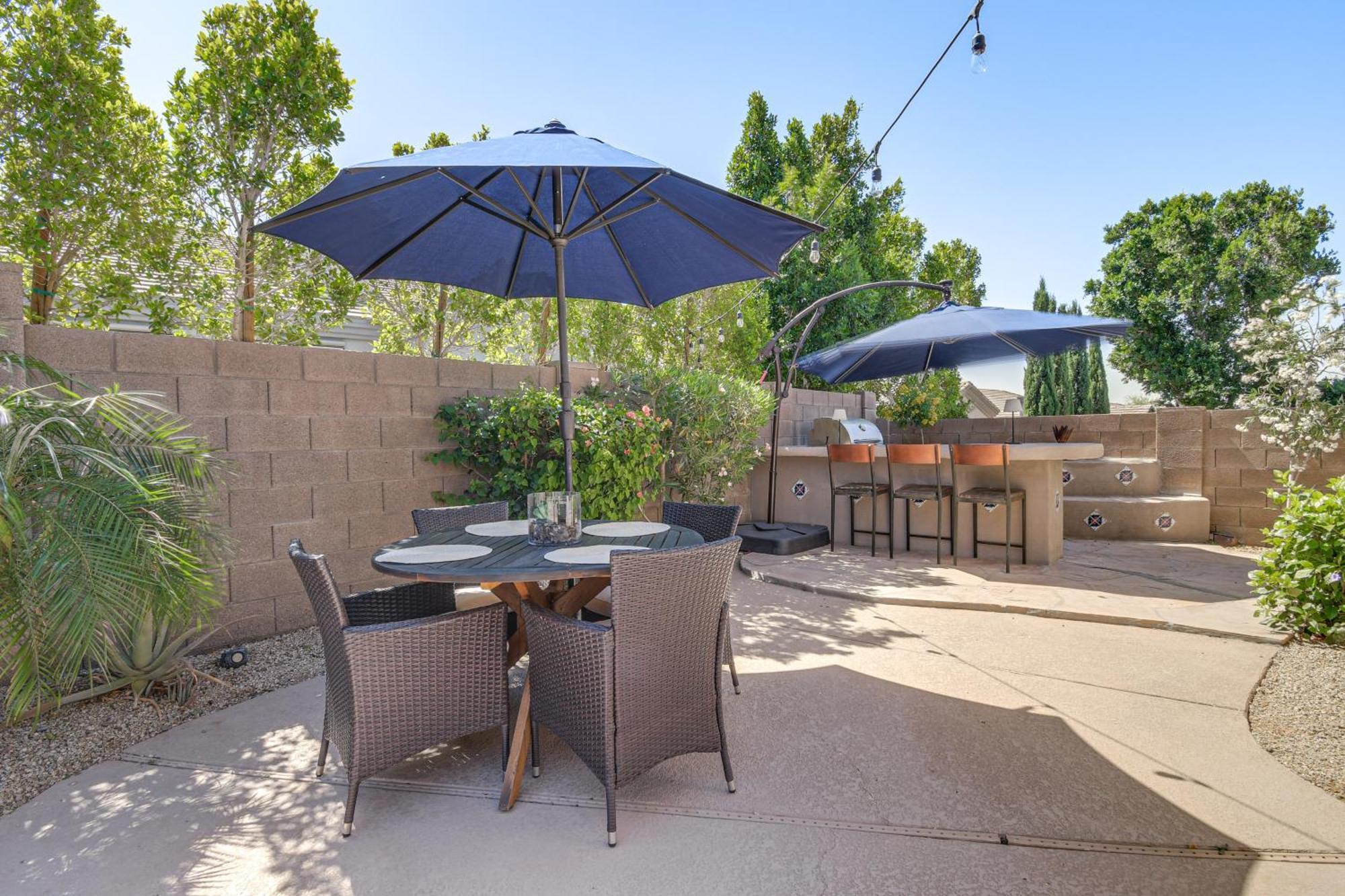 Covered Patio And Amenities Holiday home *